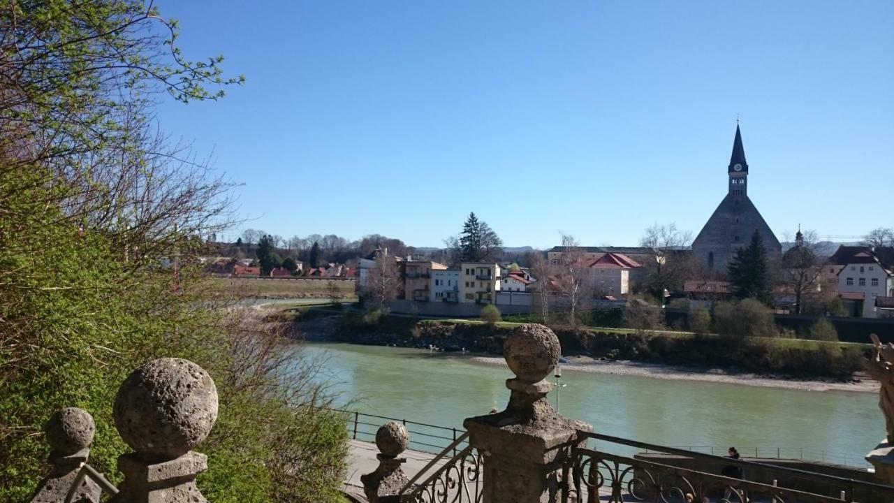 Ferienwohnung An Der Idyllischen Salzachschleife Naehe Salzburg Laufen Eksteriør billede